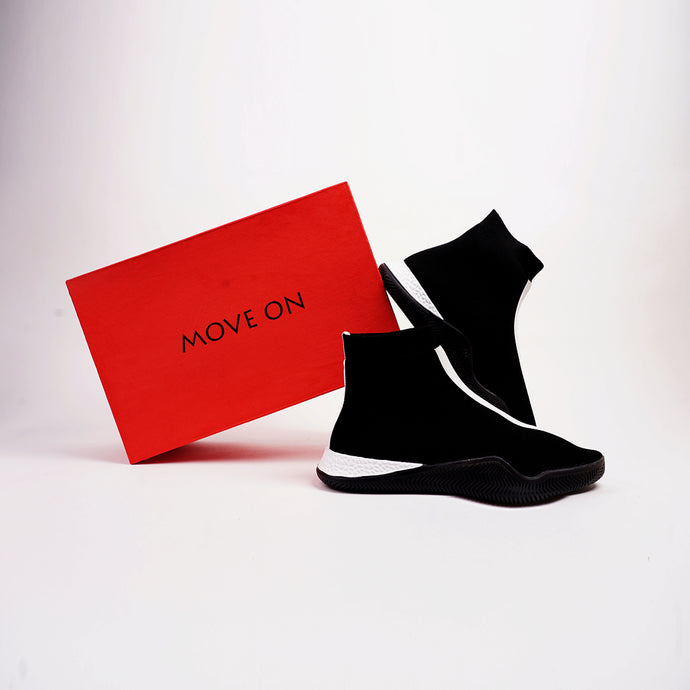 TRAINERS (BLACK)