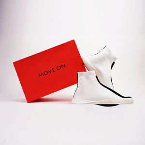 TRAINERS (WHITE)